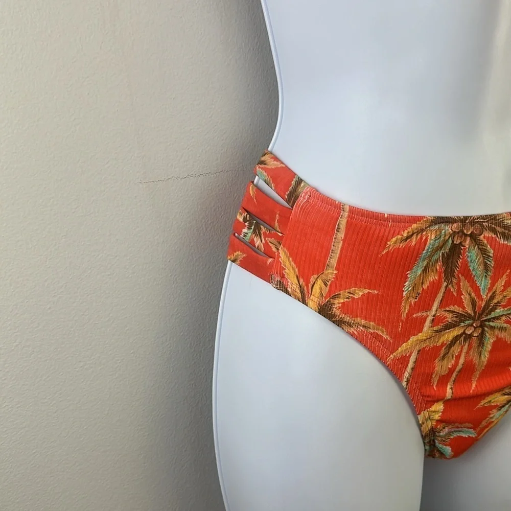 NEW Body Glove Bikini in Sunset Print Nuevo Contempo Bottoms Baby Love Top Small